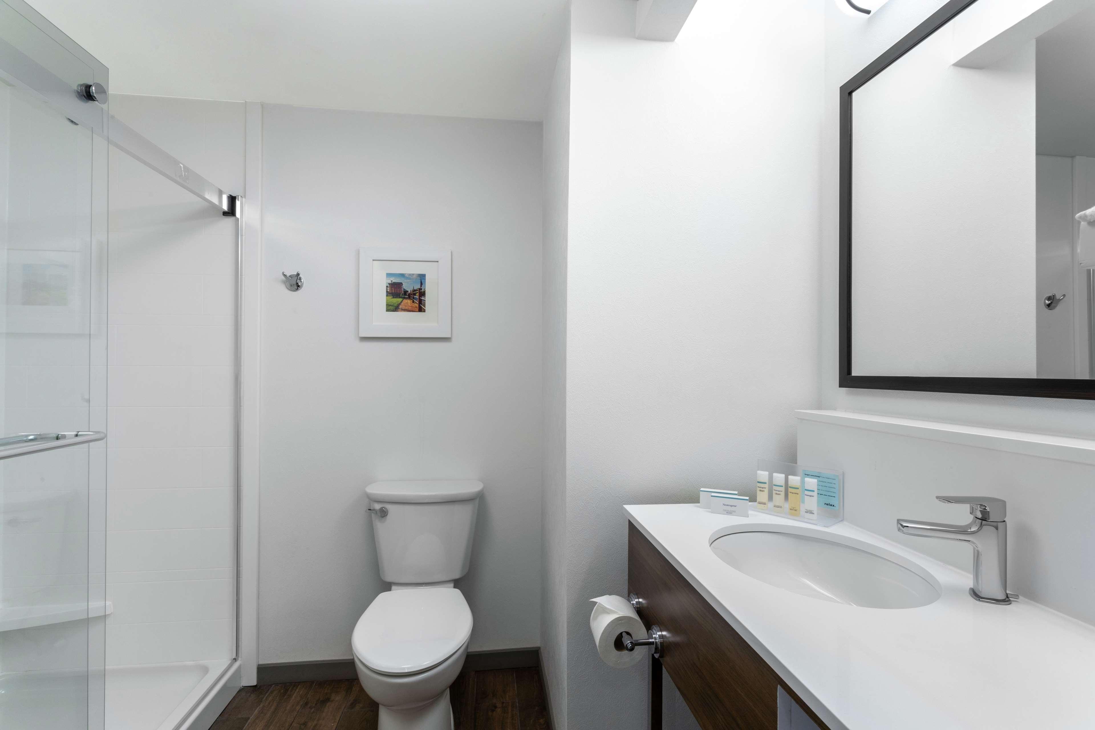 Hampton Inn Bedford Extérieur photo