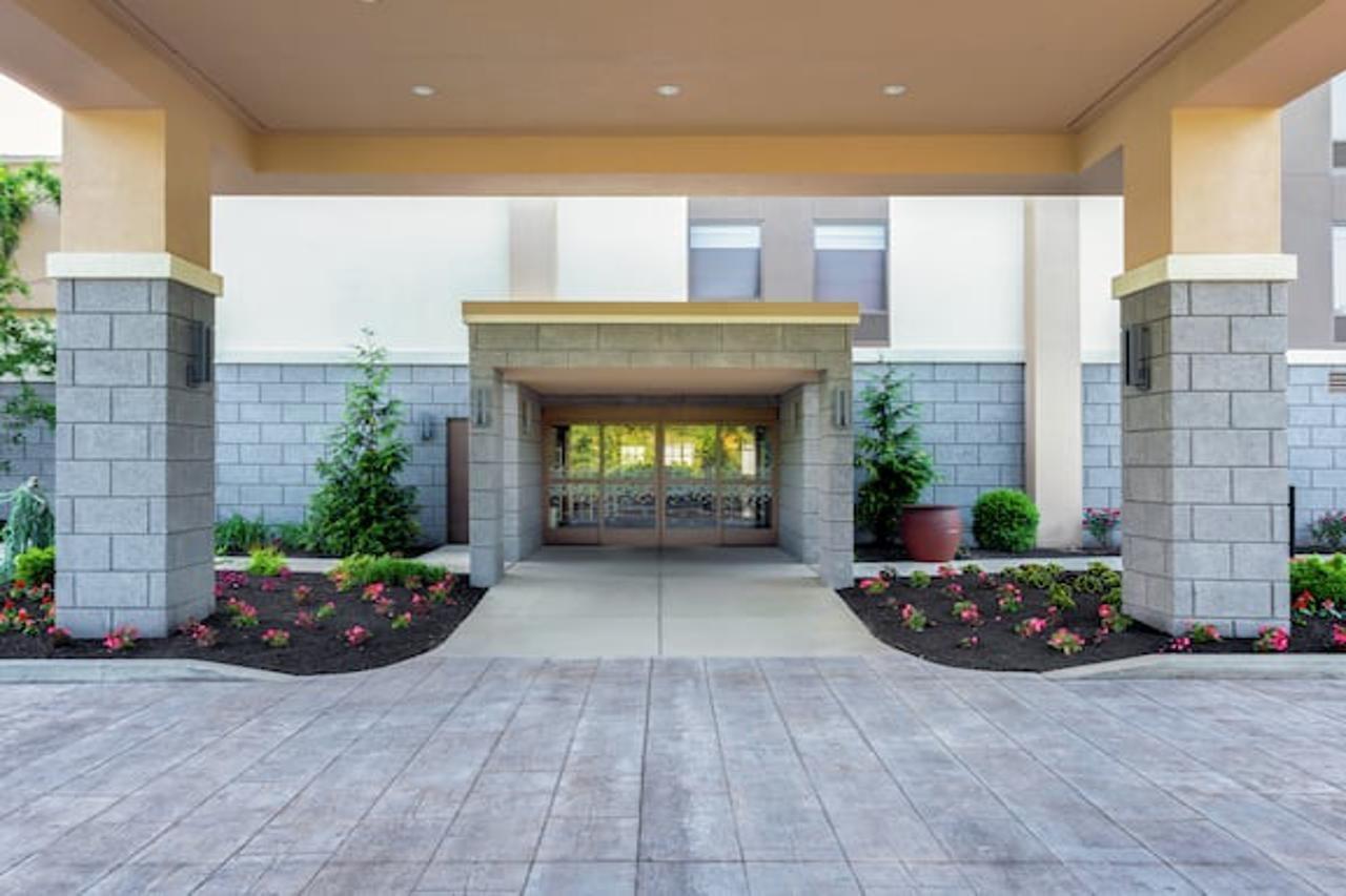 Hampton Inn Bedford Extérieur photo