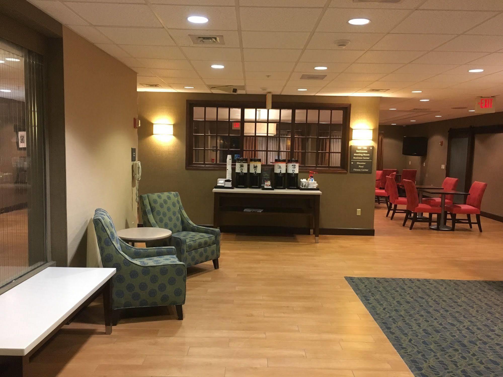 Hampton Inn Bedford Extérieur photo